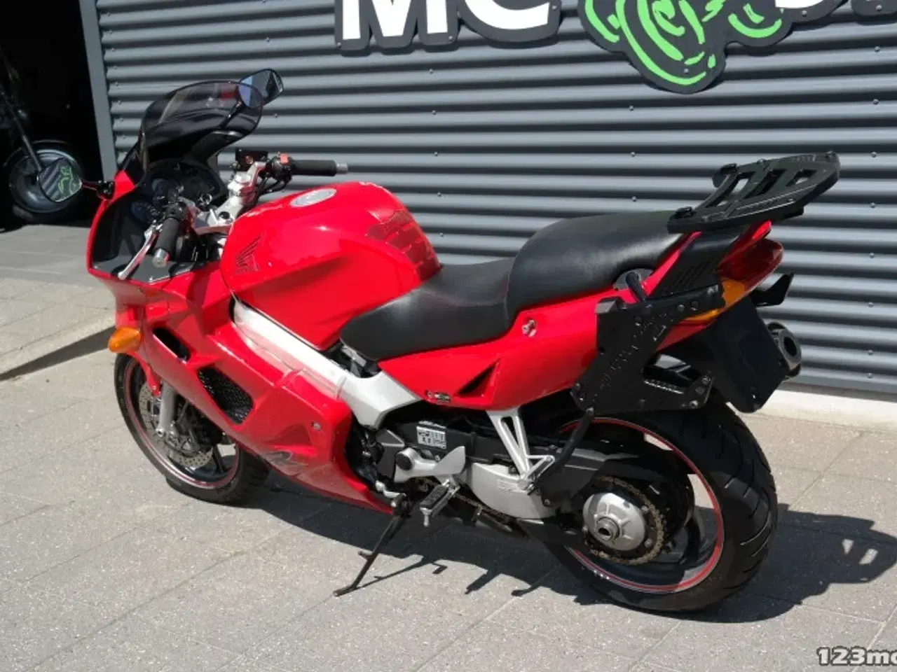 Billede 17 - Honda VFR 800 F MC-SYD       BYTTER GERNE
