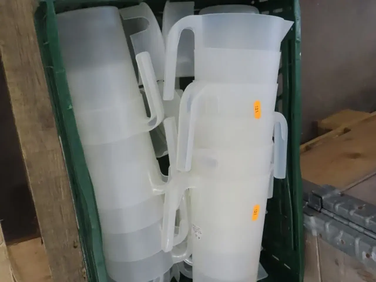 Billede 2 - Kasser med ølglas og ølkander