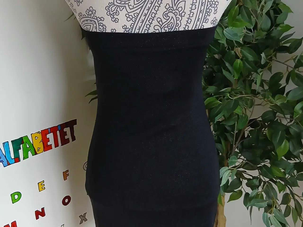 Billede 6 - Kjole. Vero Moda. Medium/38