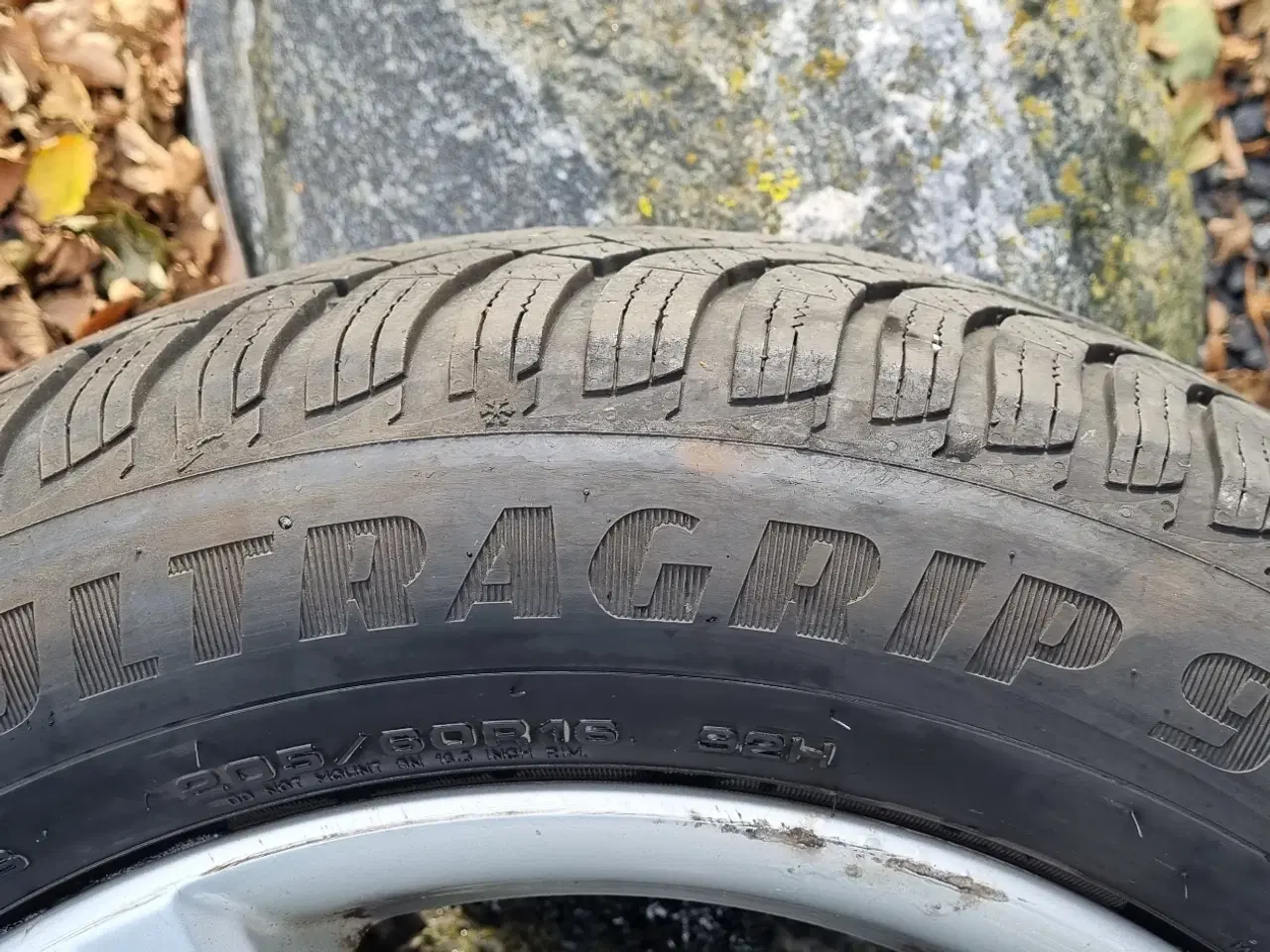 Billede 2 - 16" Goodyear Ultragrip 9 Alufælge Vinter