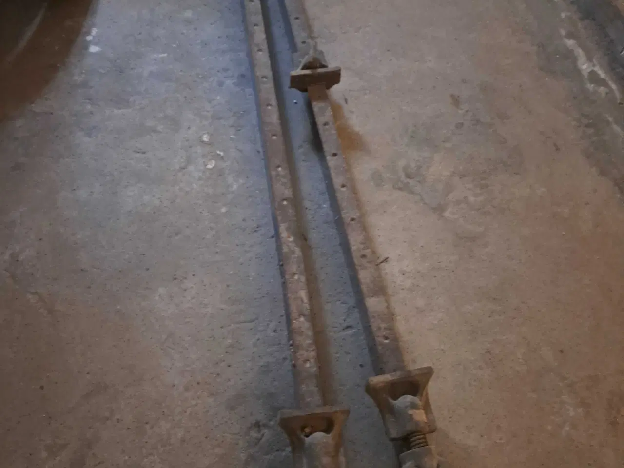 Billede 3 - Støvsuger og affaldsstativ