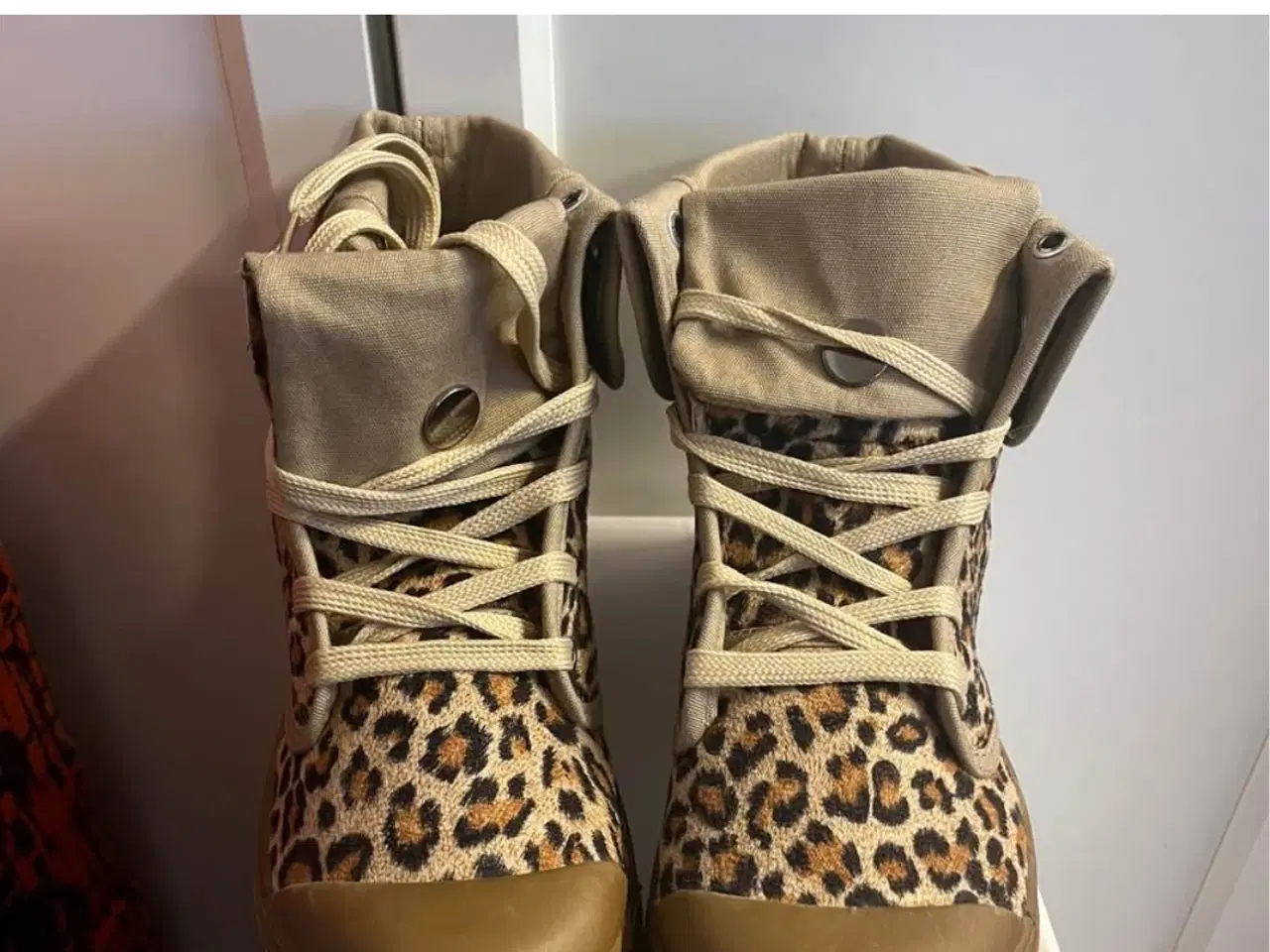 Billede 1 - Et parti dame sko 