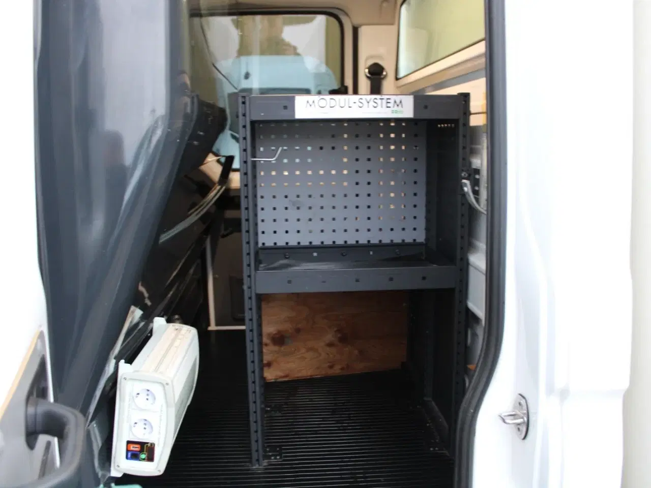 Billede 9 - VW Crafter 35 2,0 TDi 177 Mandskabsvogn m/lad L4