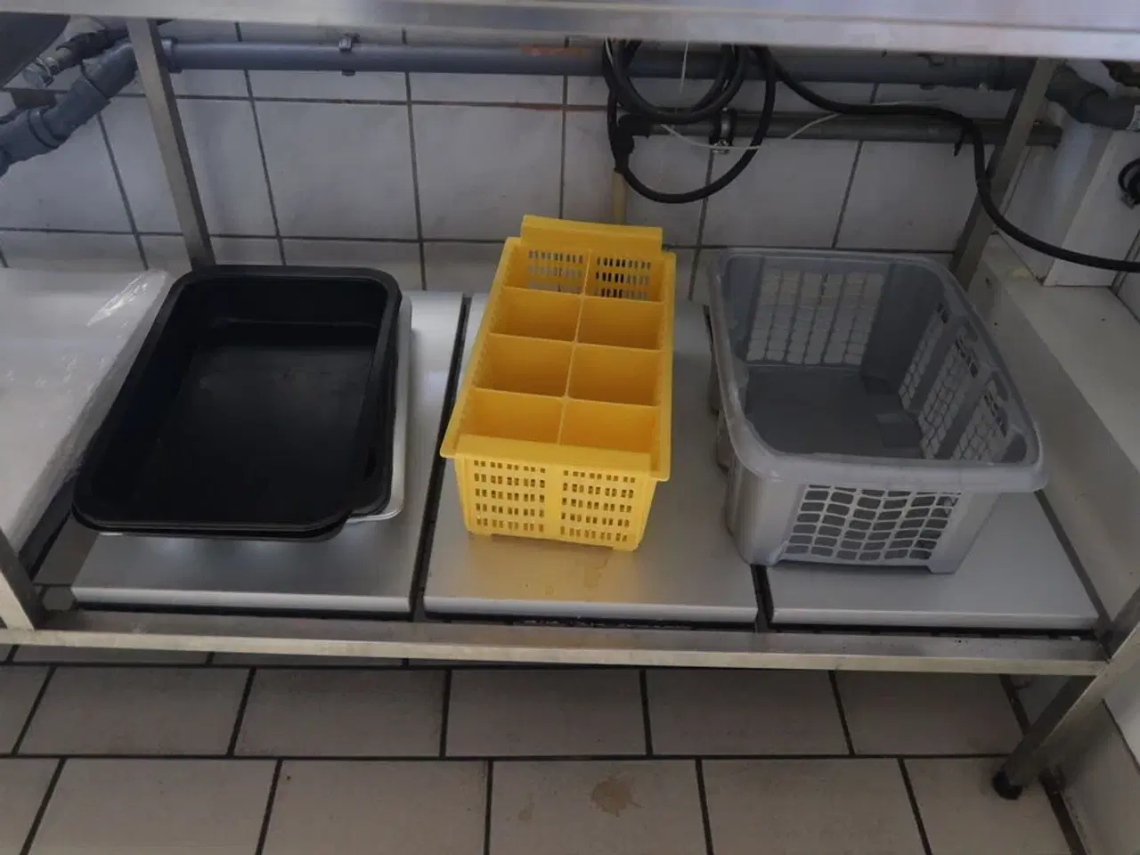 Billede 4 - Rustfri stålbord med vask