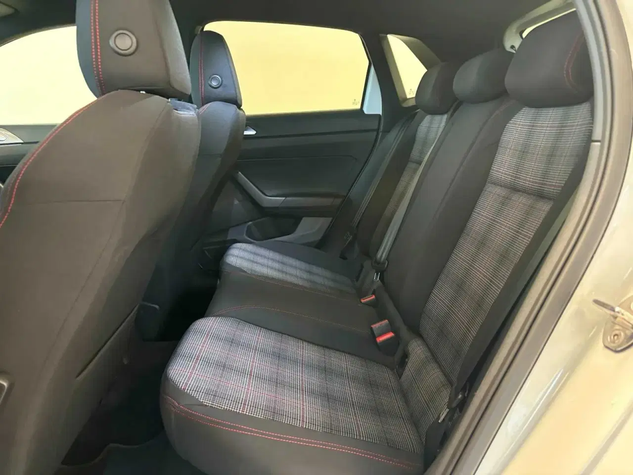 Billede 8 - VW POLO GTI MED FÅ KØRTE KM.