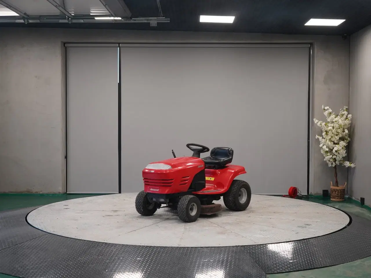 Billede 1 - Jonsered Havetraktor - ABSOLUT BORTSALG på auktion