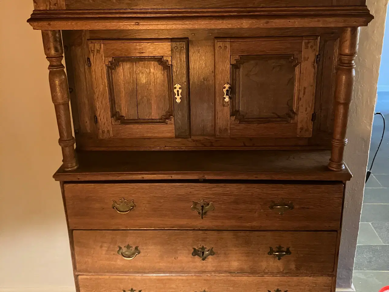 Billede 1 - Chatol i egetræ