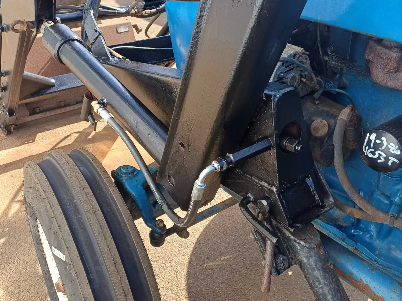 Billede 9 - Traktor med frontlæsser 