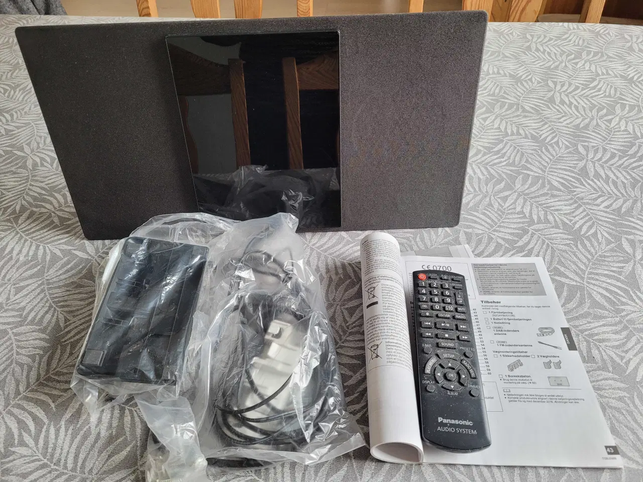 Billede 1 - Minianlæg fra Panasonic SC-HC402