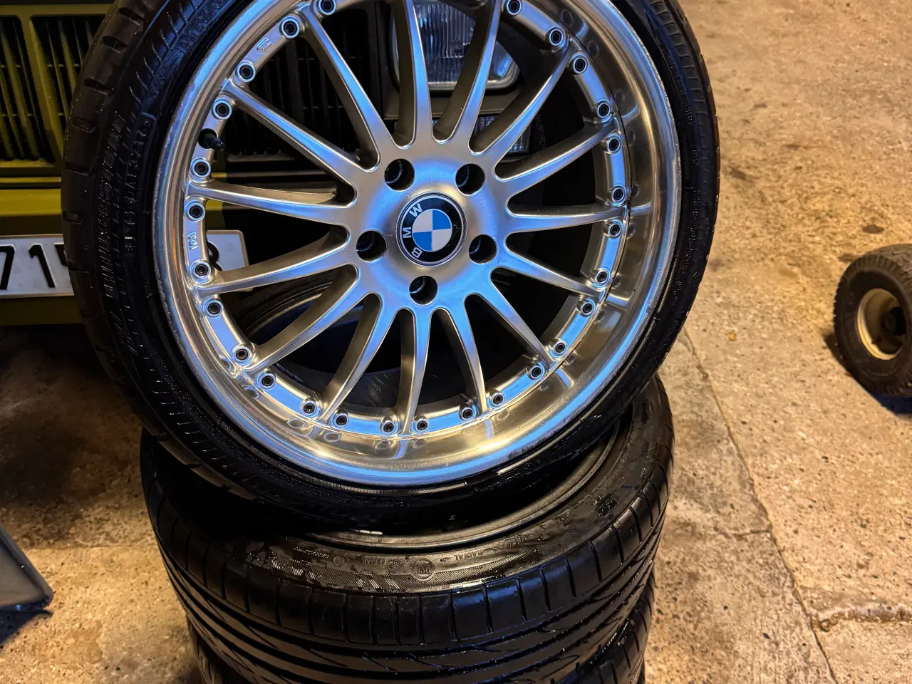 Billede 1 - 18" 5x120 BMW alufælge med gode sommerdæk