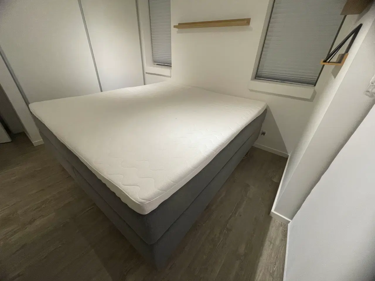 Billede 7 - Kontinentalseng 200x210 cm inkl. memory topmadras