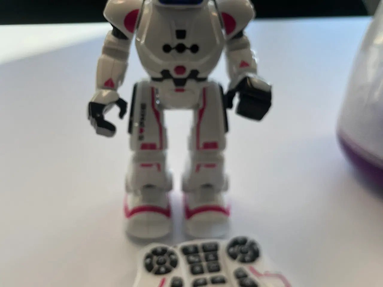 Billede 1 - Xtrem bots Sophie legetøjsrobot