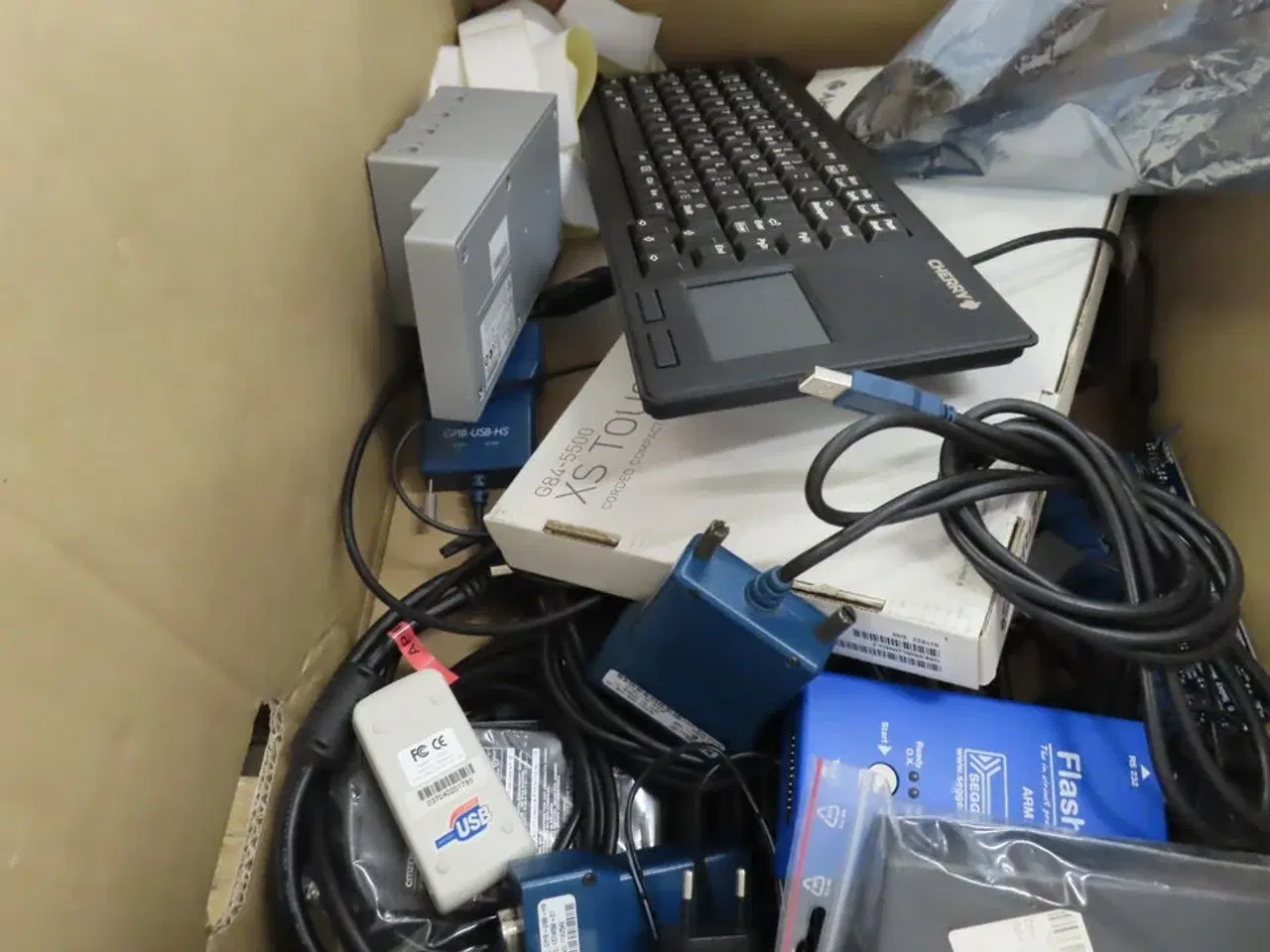 Billede 28 - Palle med rester fra TC ELECTRONIC