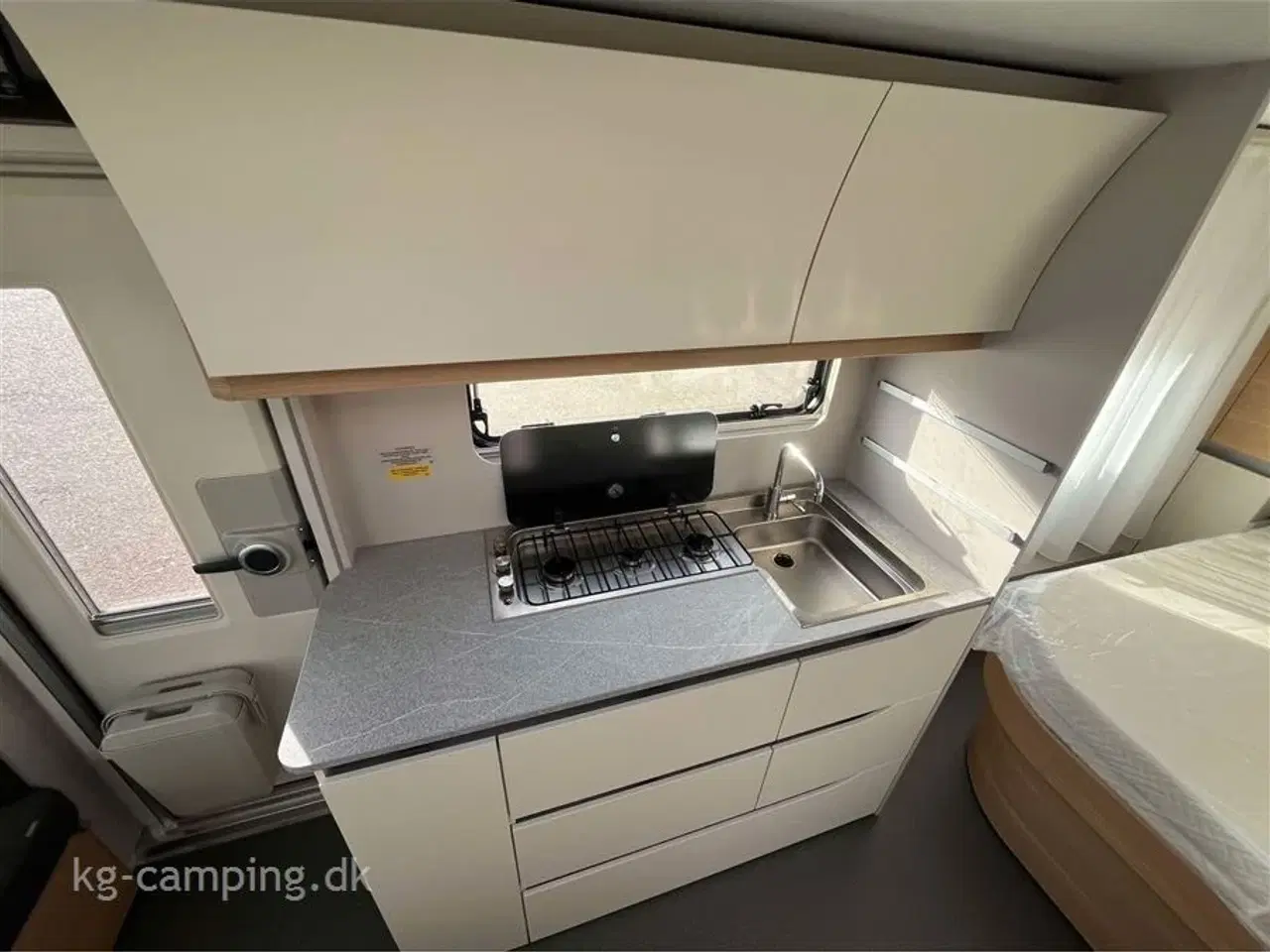 Billede 7 - 2025 - Adria Adora 593 UP Alde Centralvarme   Lækker stor vogn med fritstående dobbelseng og Alde Centralvarme