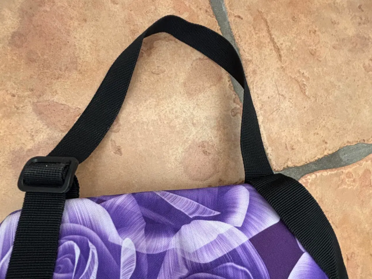 Billede 8 - Jeva skoletaske / rygsæk stof lilla mønster