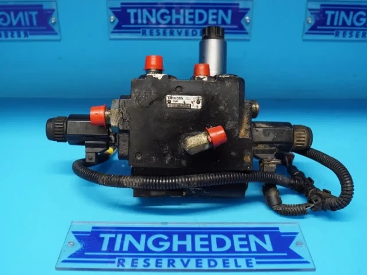 Billede 13 - Case 8010 Hydraulikventil 87313989