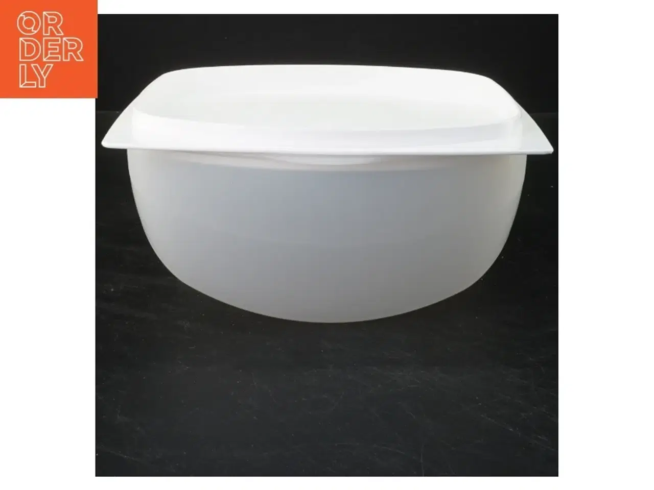 Billede 2 - Hvid Tupperware serveringsskål med låg fra Tupperware (str. 19x19 cm)
