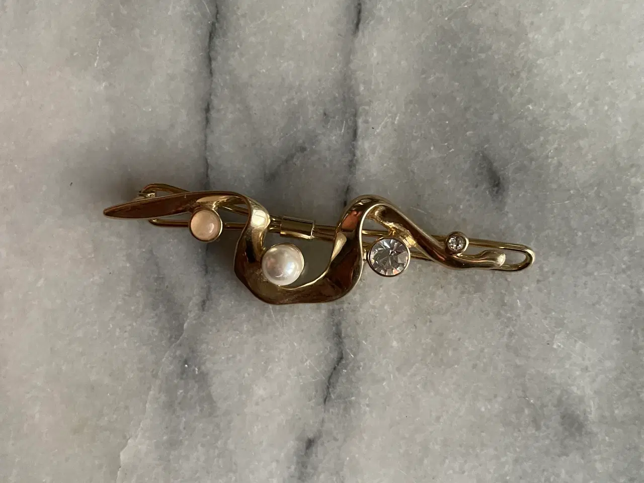 Billede 2 - Guldspænde med perler