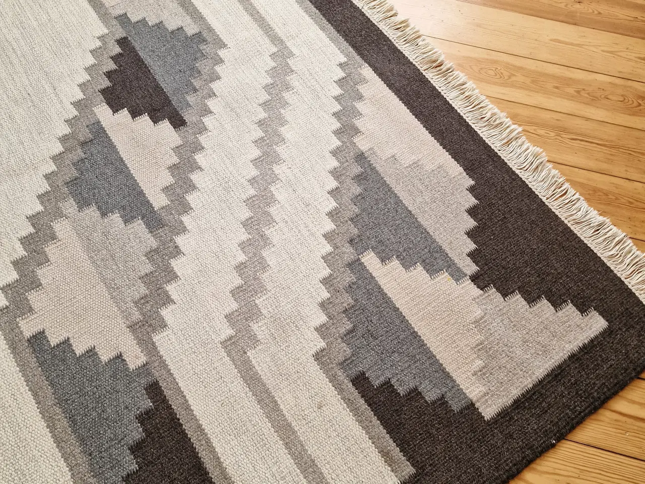 Billede 6 - Lækkert stort röllakan-tæppe.