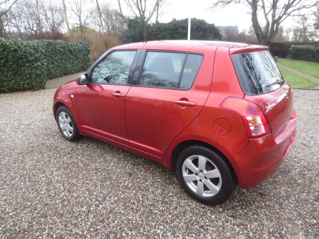 Billede 9 - Pæn Suzuki Swift 1.3 i Synet 2025. 