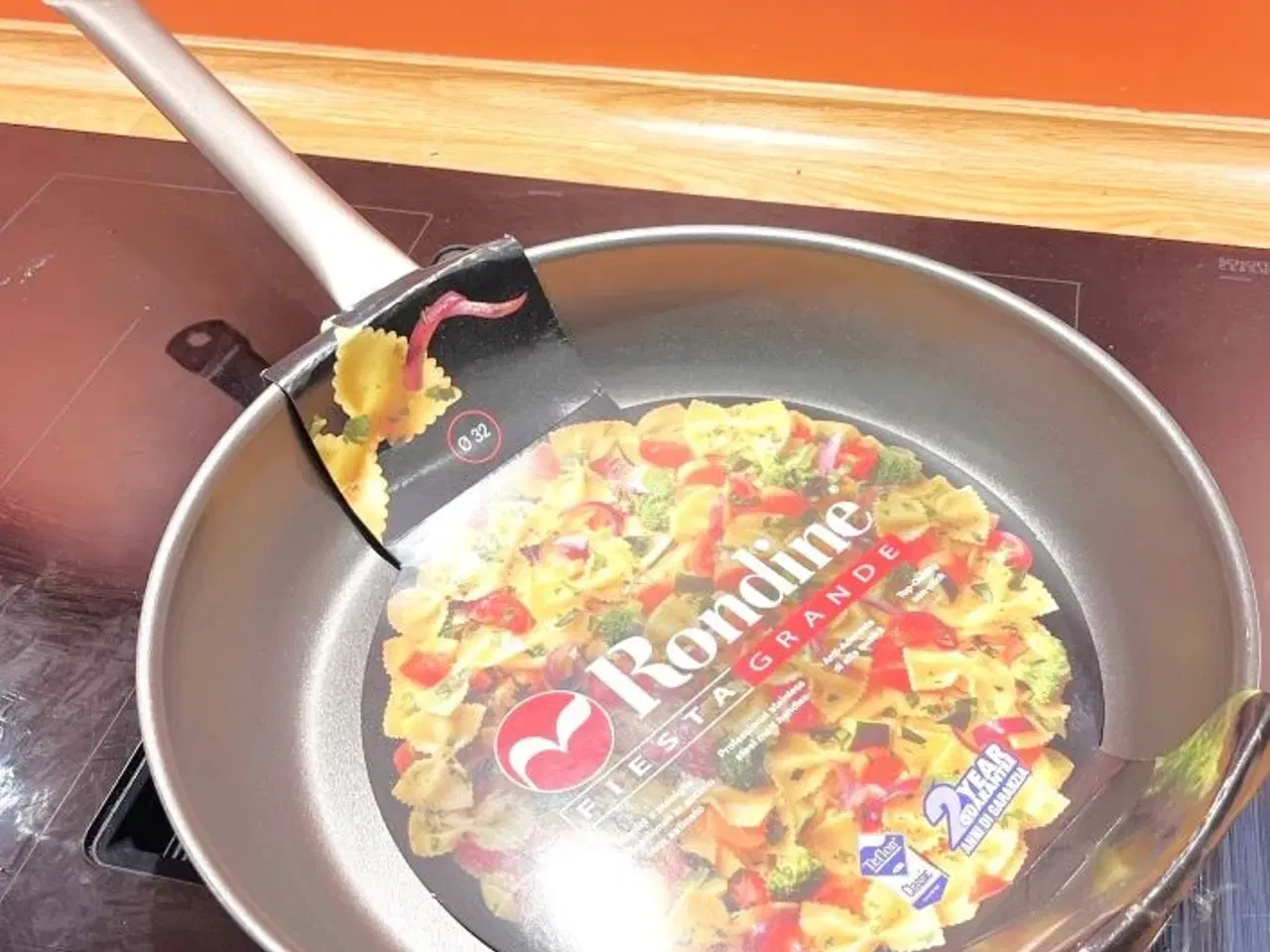 Billede 1 - Helt ny pande med teflon. Ø32.