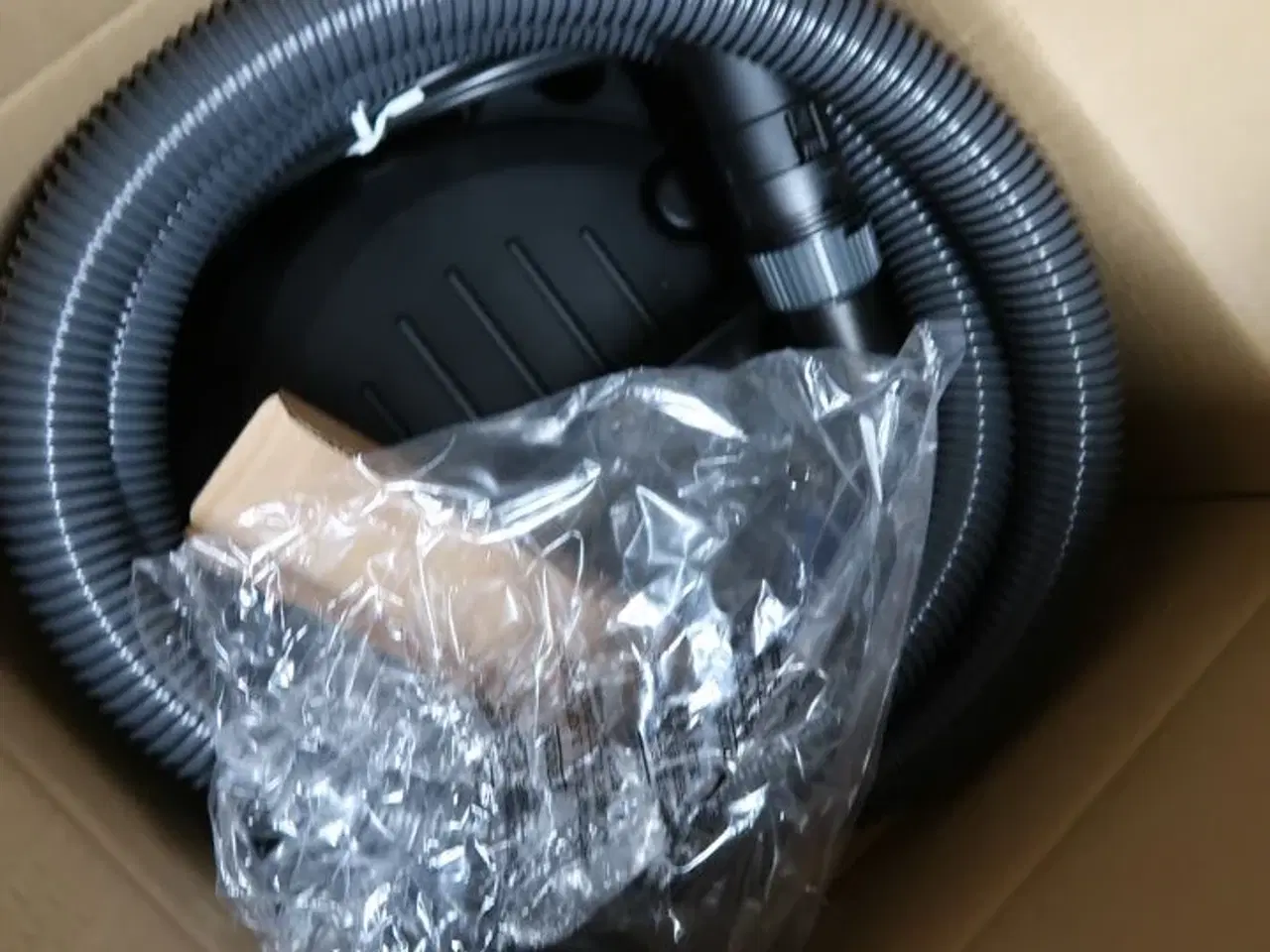 Billede 2 - Støvsuger NILFISK AERO 21