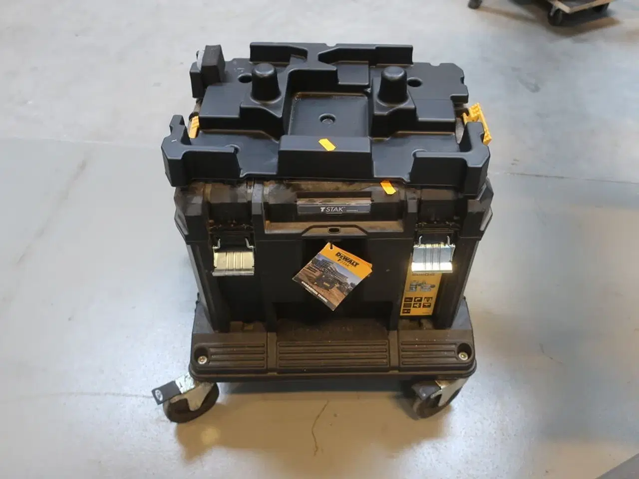 Billede 1 - Overfræser DEWALT DCW600