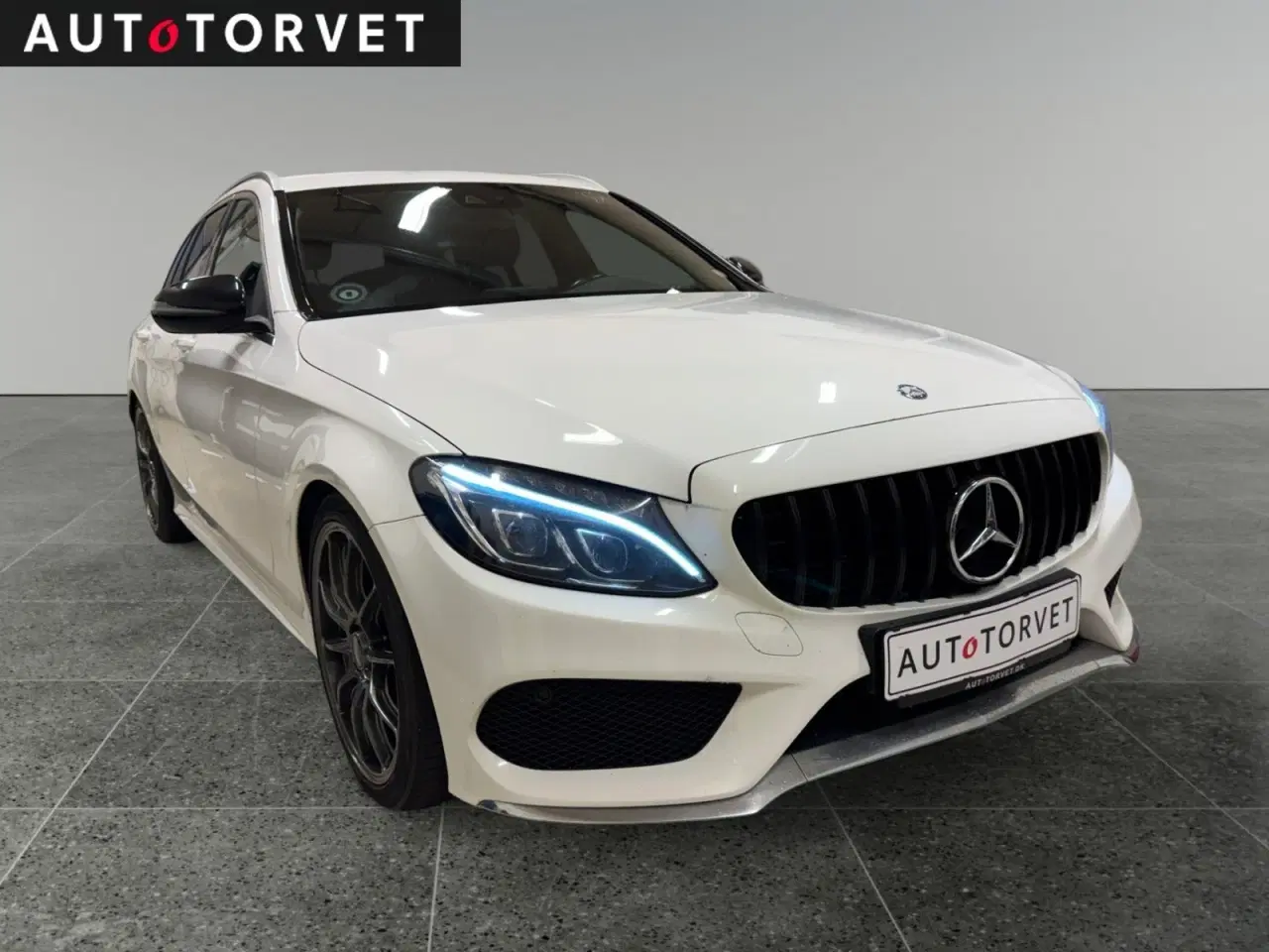 Billede 2 - Mercedes C400 3,0 AMG Line stc. aut. 4Matic