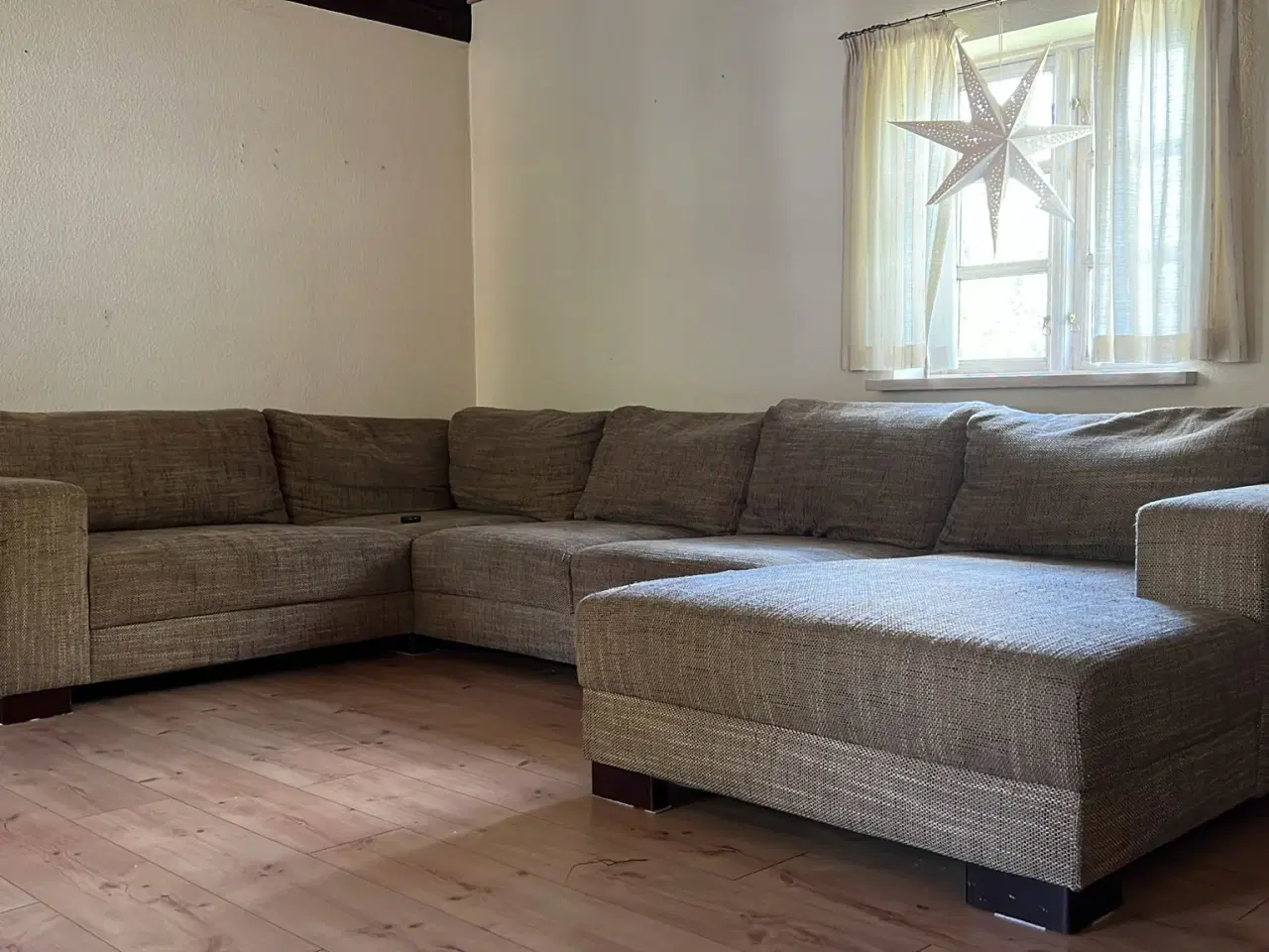Billede 2 - Stor L-formet sofa / hjørnesofa til salg