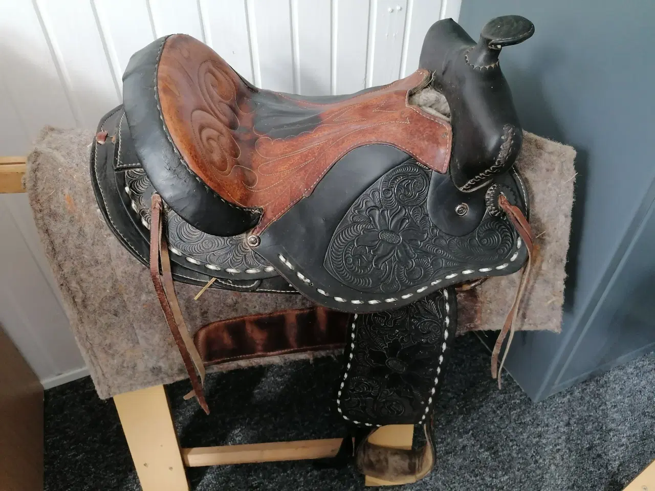 Billede 1 - Western sadel med orig. Underlag i uld