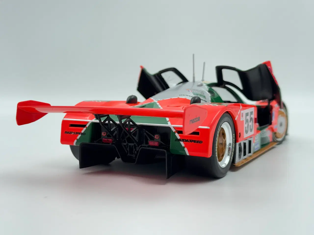 Billede 7 - 1991 Mazda 787B Le Mans (Med skade) 1:18