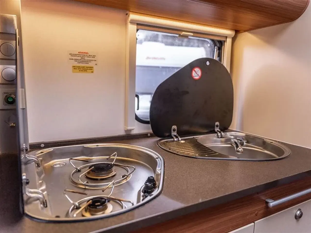 Billede 13 - 2013 - Adria Adora 563 PT   Rigtig fin vogn med køjer og dobbeltseng