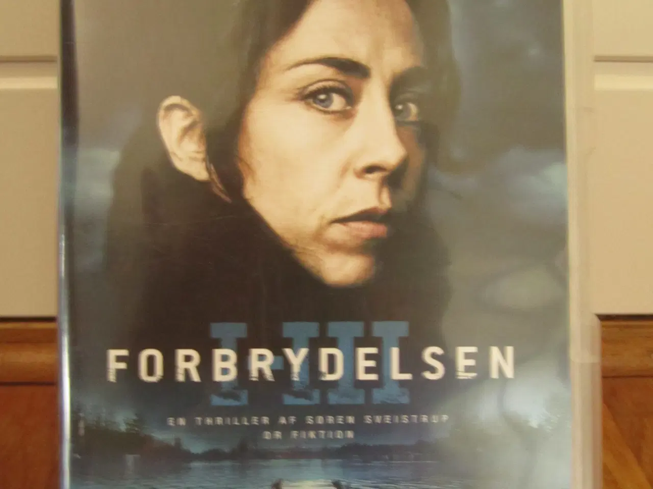 Billede 2 - FORBRYDELSEN. HELE SERIEN. Boks.