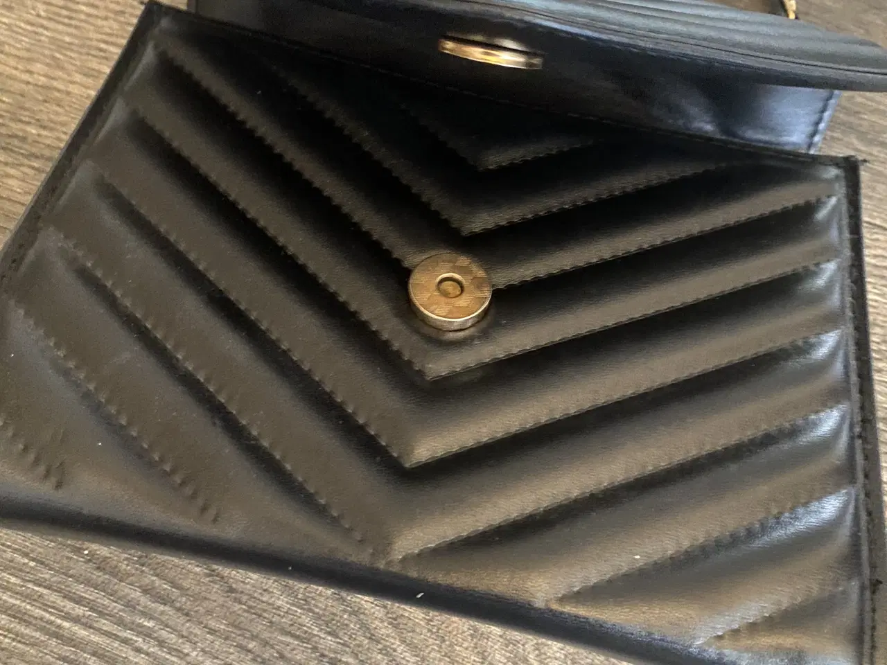 Billede 2 - Skuldertaske i kunstlæder