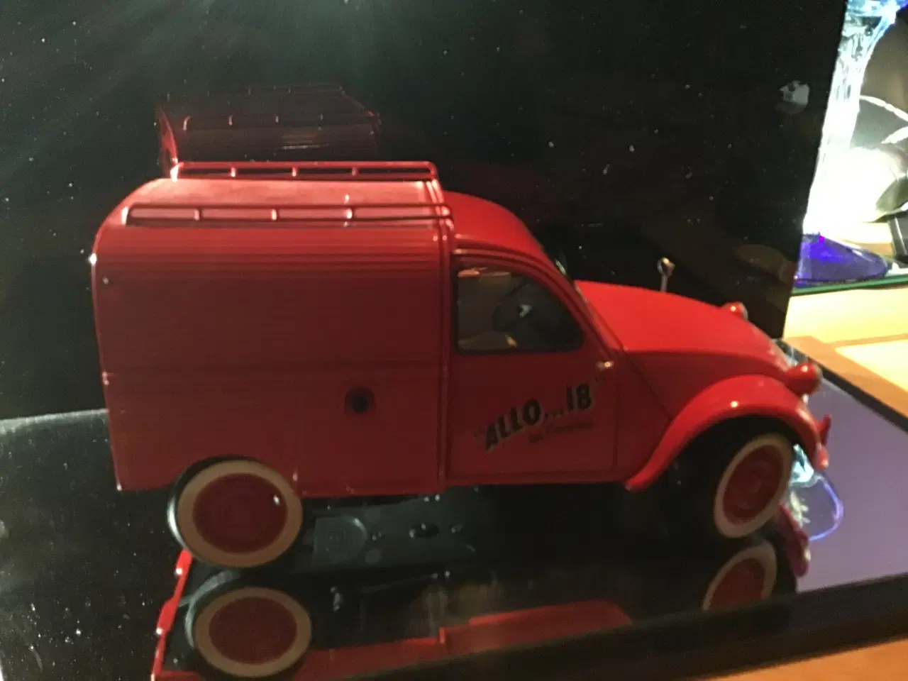 Billede 8 - MODELBIL 1:18.  NOREV CITROEN 2CV.