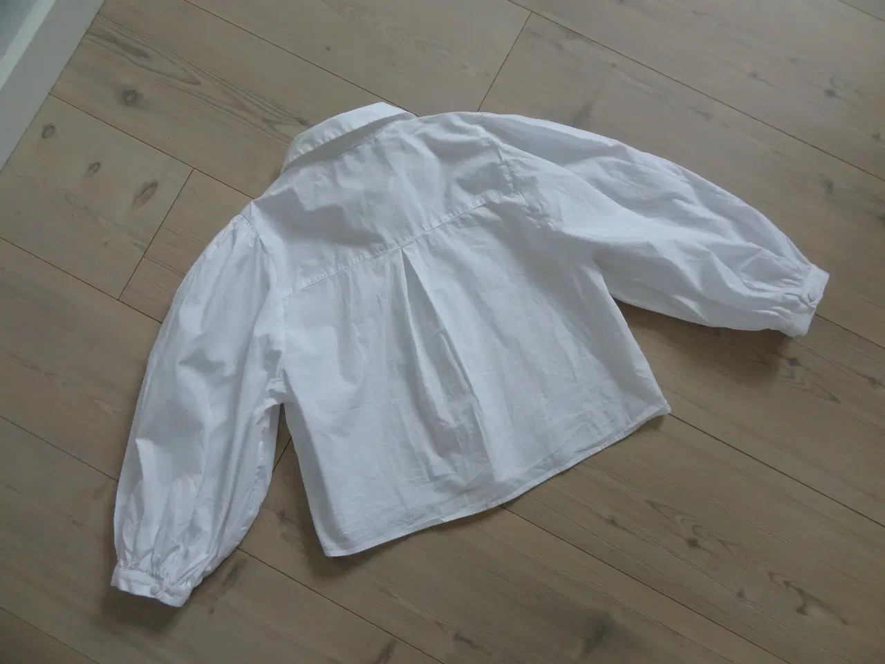 Billede 8 - Skjorte, Skjortebluse, Hvid Pigalle str 34