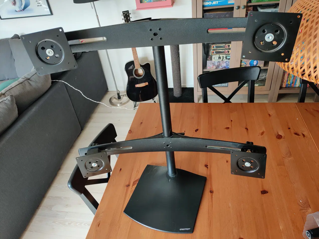 Billede 1 - Ergotron monitor / skærm stand til 4 stk, 24"