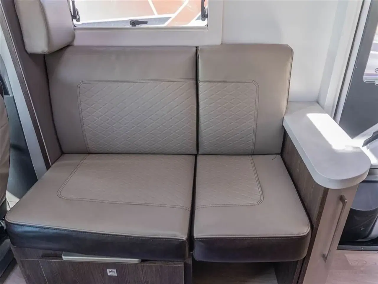 Billede 6 - 2023 - Benimar Sport 363 NK Ekstrem velholdt autocamper til familien