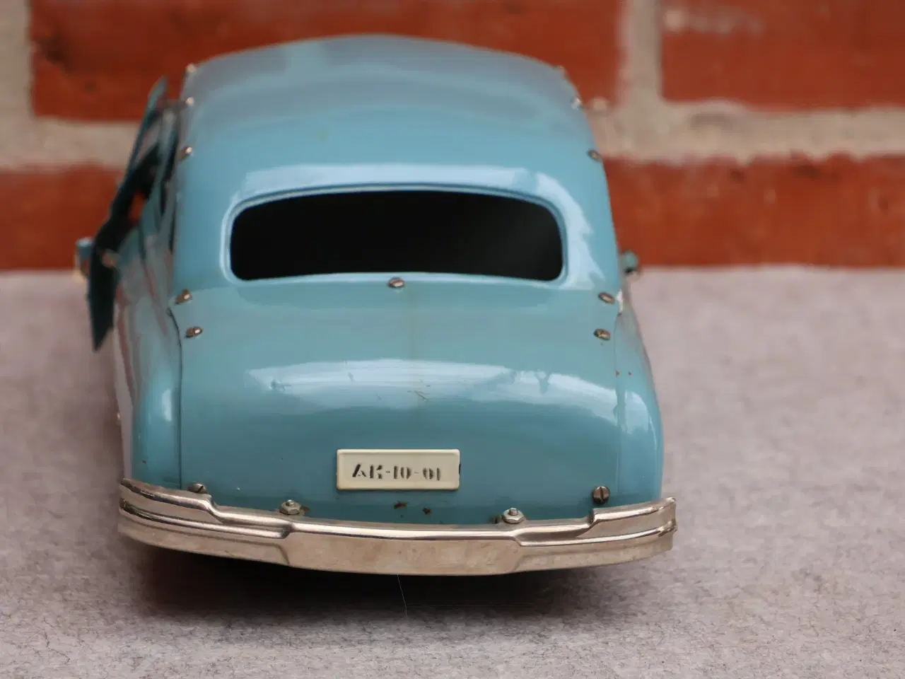 Billede 7 - Sjælden Gl metal bil GAZ-12 Zim. årg 1962.