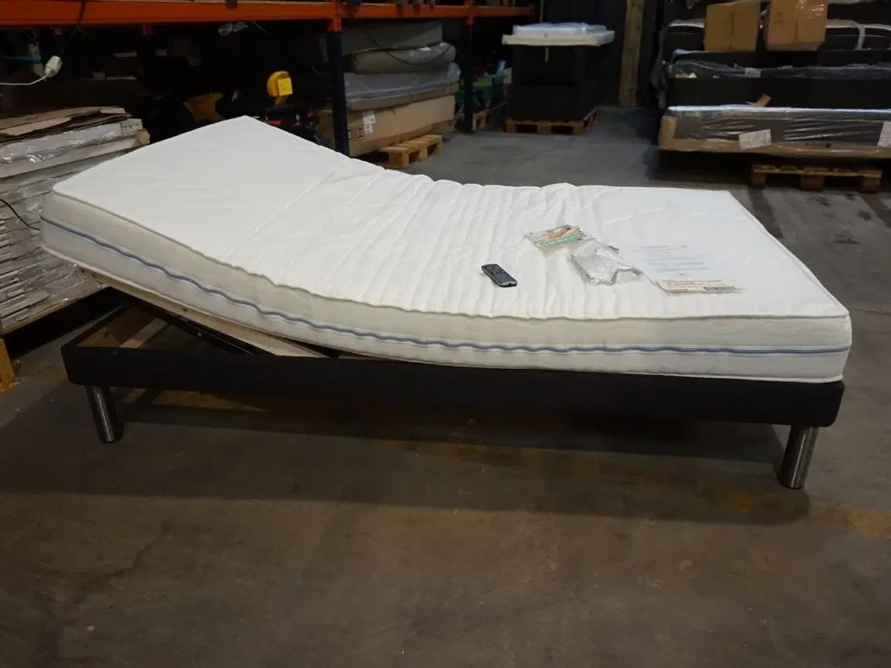 Billede 1 - Vega Elevationsseng med Supportho Comfort madras 120x200 cm