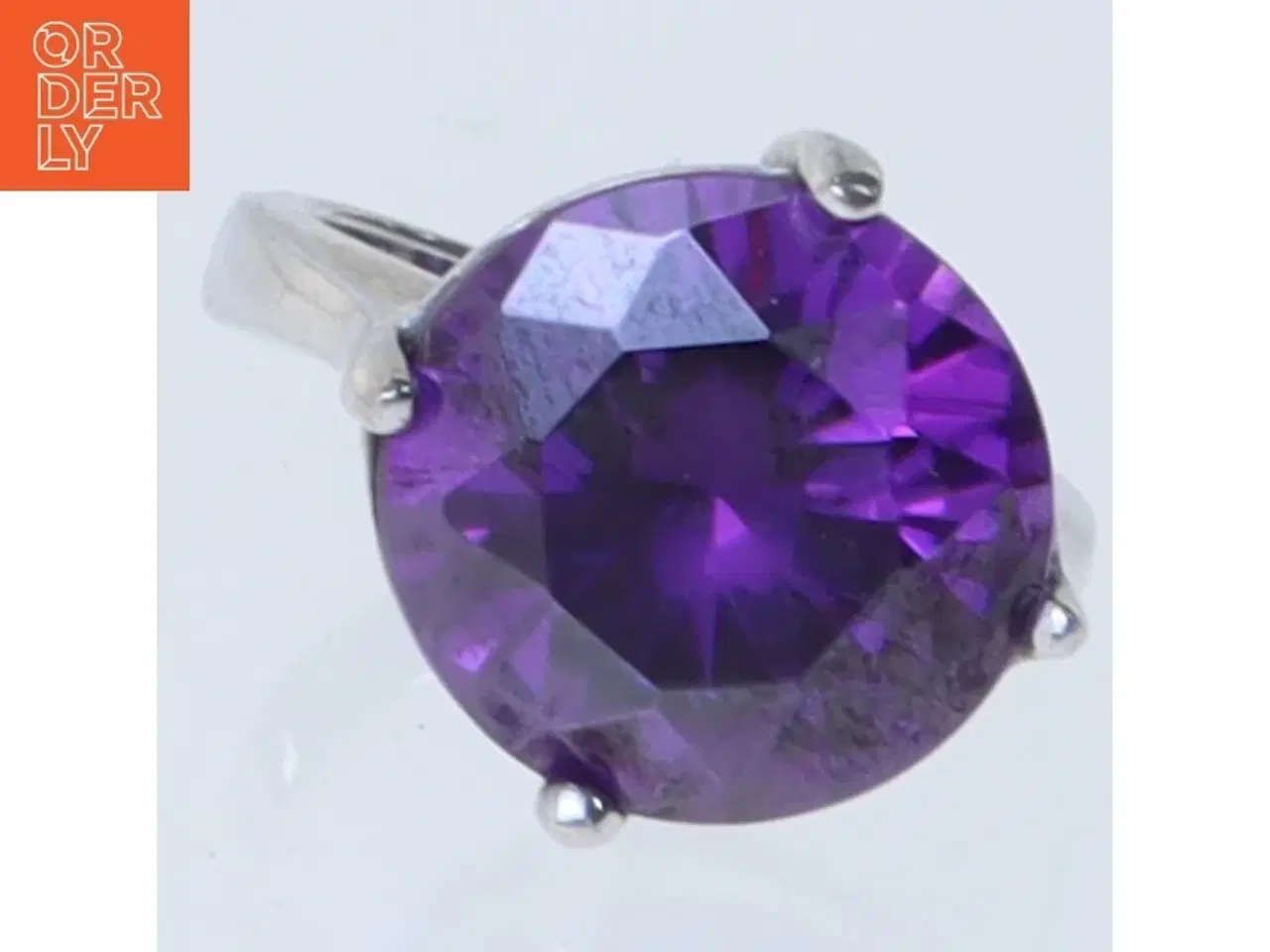 Billede 1 - Sølvring med lilla sten (str. 49 mm)