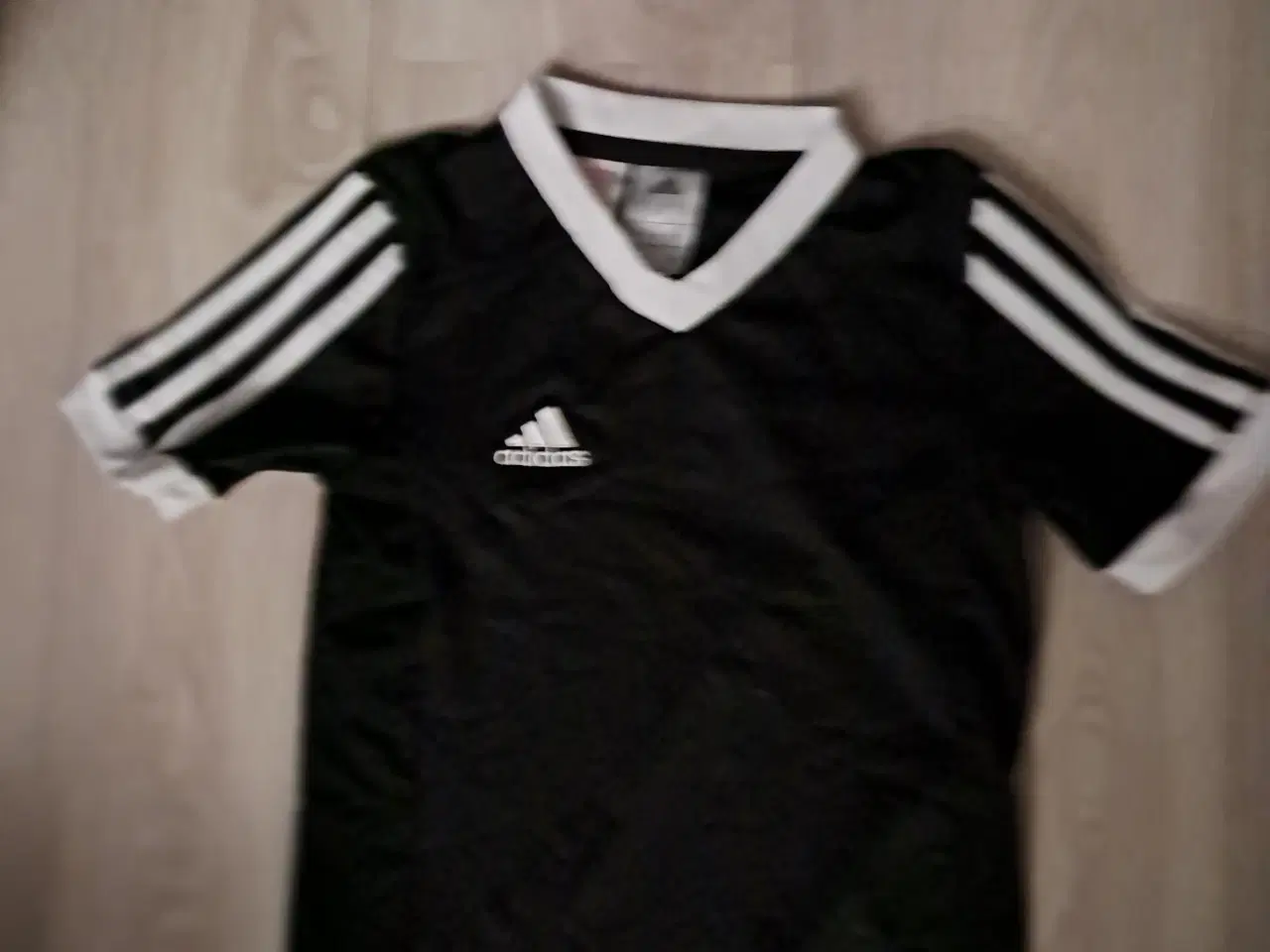 Billede 1 - Fodbold T-shirt fra Adidas