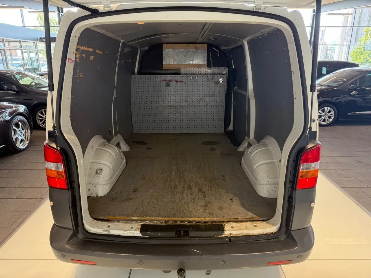 Billede 10 - VW Transporter 2,5 TDi 130 Kassevogn lang