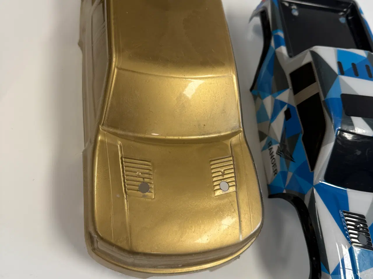 Billede 13 - RC sæt med 2 fjernstyrede 4X4 offroad biler m.v.