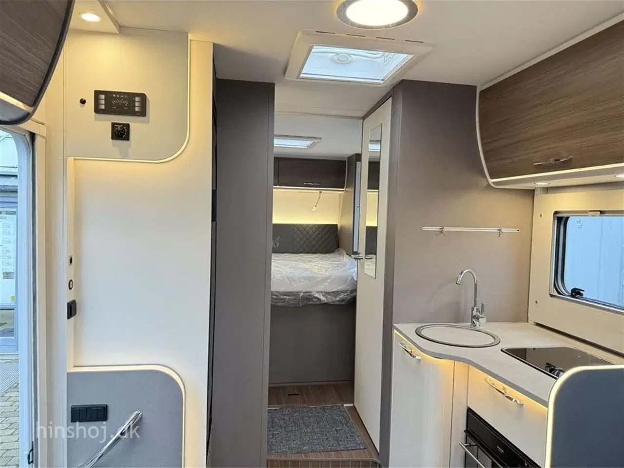 Billede 21 - 2025 - Etrusco T 7400 QBC Aut.   Drømmeautocamperen: Etrusco By Hymer – Komfort og Luksus i Én Pakke