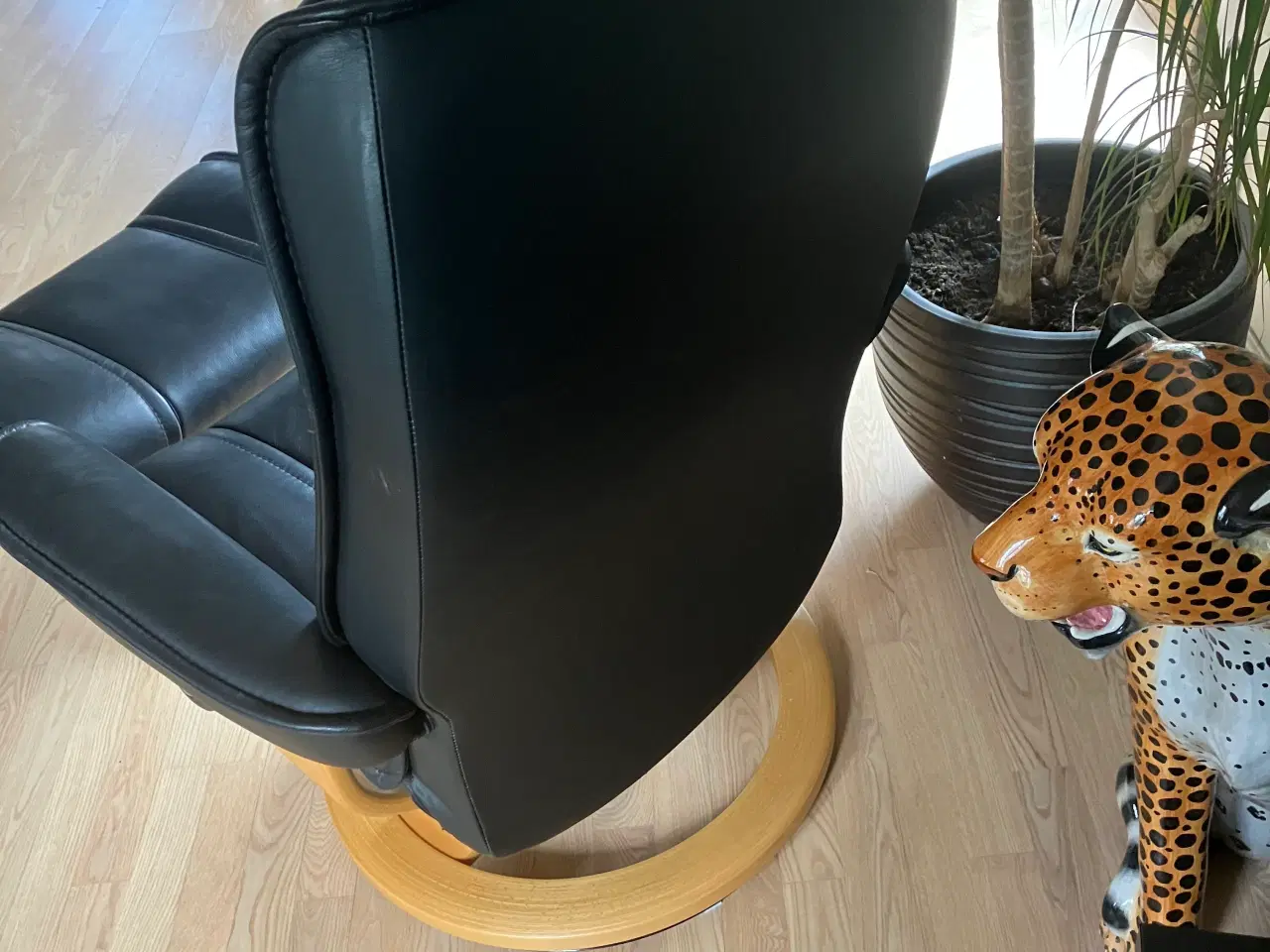 Billede 2 - Stressless stol med fodskammel