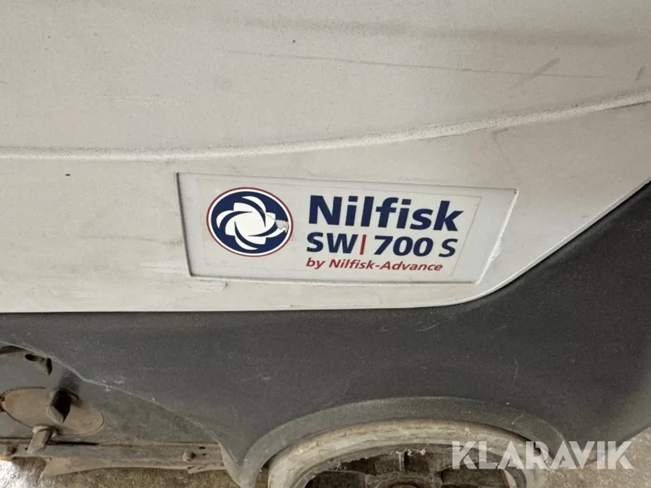 Billede 5 - Fejesugemaskine Nilfisk 700s