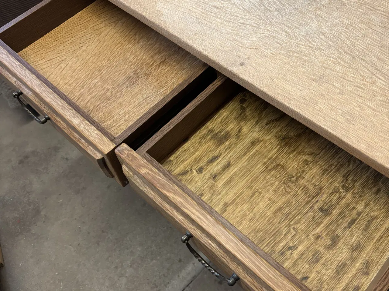 Billede 3 - Lille TV reol/musikreol eller andet i syret eg