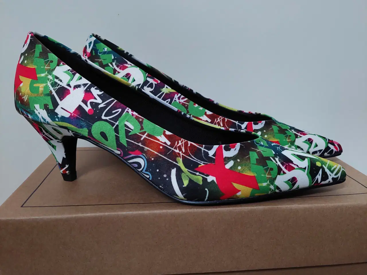 Billede 1 - Nye grafitti pumps 