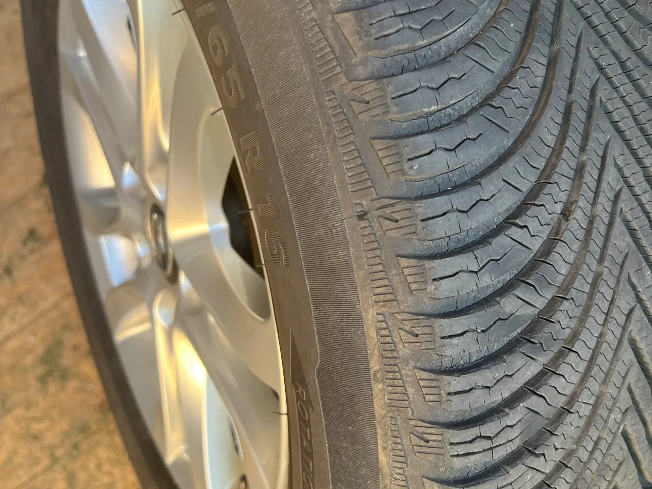 Billede 2 - Alufælge 16” Michelin vinterdæk 215/65 5x114,3